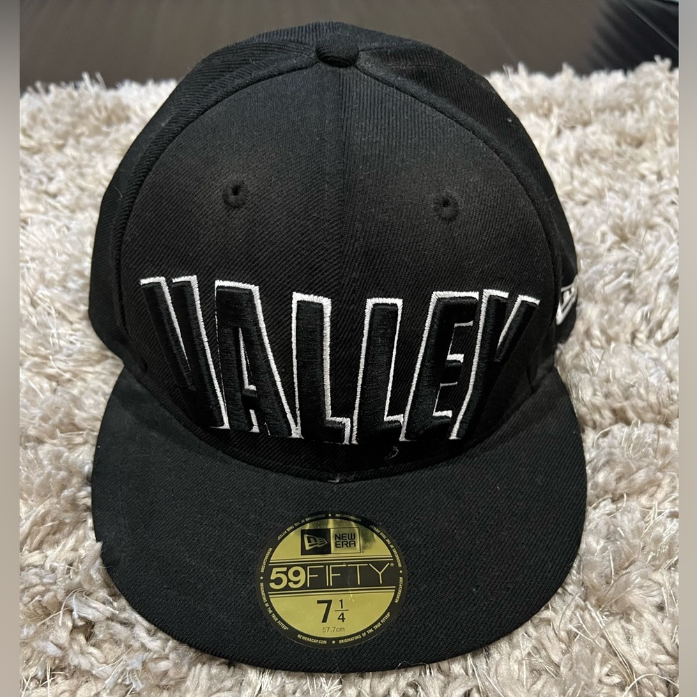 PRIMITIVE New Era fitted the “Valley” cap. Size 7 1/4. Rare black color way